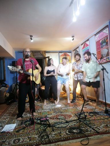 En el Bucardo, con un coro marinero de lujo